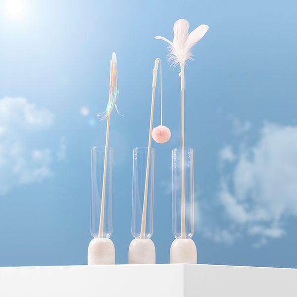 Elastic Cat Teaser Wand Set with Fluid Animal Design, Feathers, Ribbons & Plush Balls – Replaceable Toys